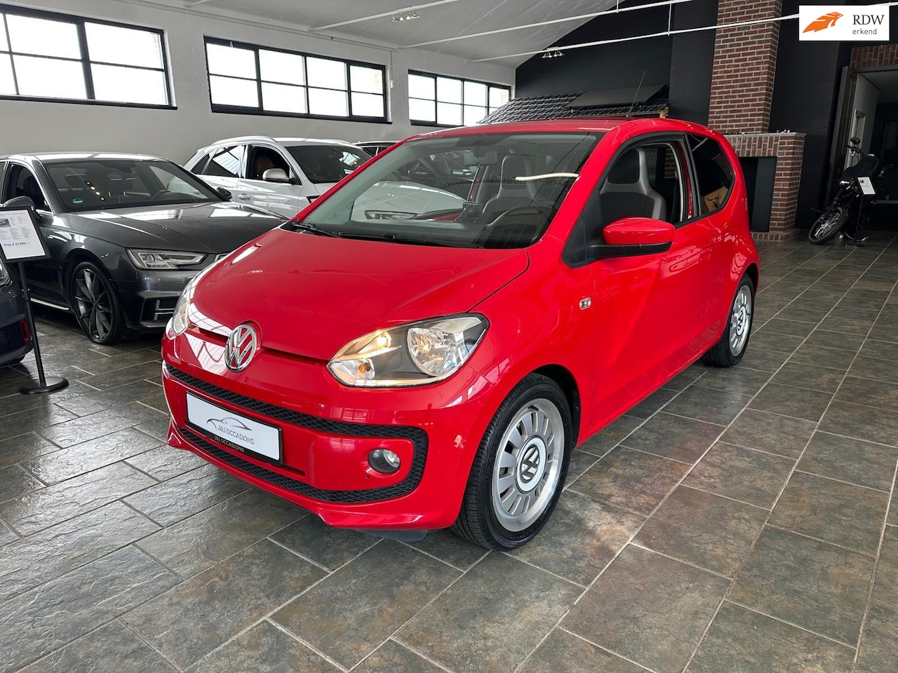 Volkswagen Up! - 1.0 move up! BlueMotion | Navi | Airco | - AutoWereld.nl