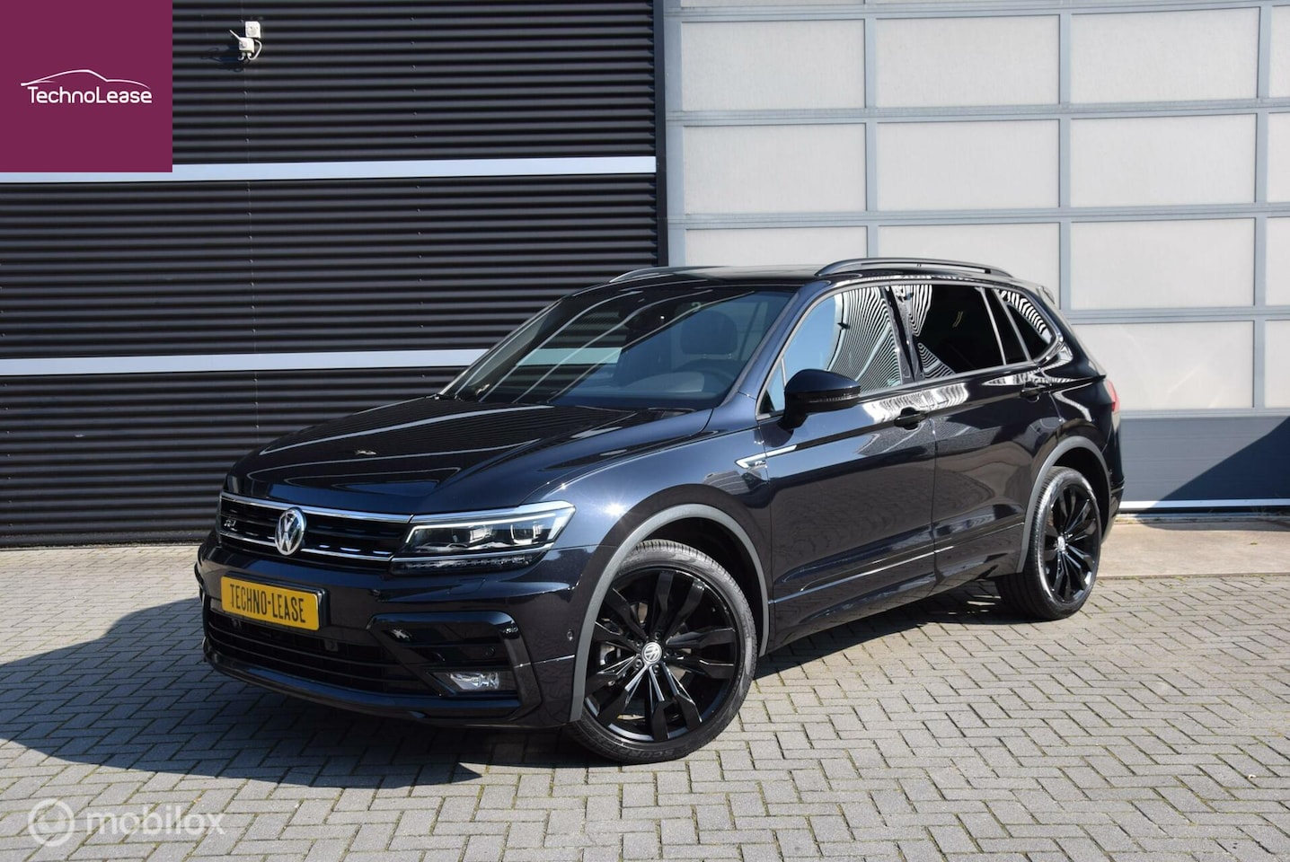 Volkswagen Tiguan Allspace - 1.5 TSI ACT Highline Business R Black Style & Advance pakket - AutoWereld.nl