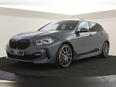 BMW 1-serie - 118i High Executive M Sport Automaat / Panoramadak / M Sportstoelen / Adaptieve LED / Acti