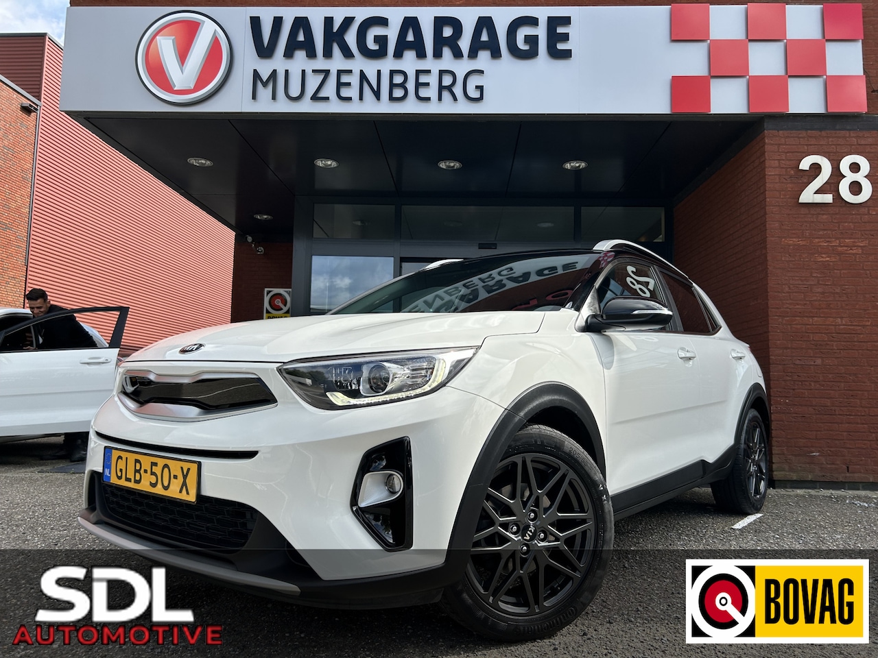 Kia Stonic - 1.0 T-GDi DynamicLine // NAVI // CAMERA // CLIMA // APPLE CARPLAY/ANDROID AUTO!! - AutoWereld.nl