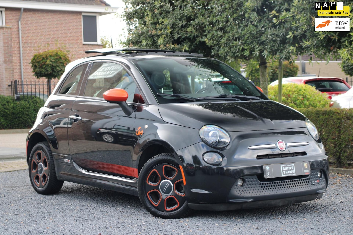 Fiat 500e - 24kwh Pano Leder Cruise Navi 15'' - AutoWereld.nl