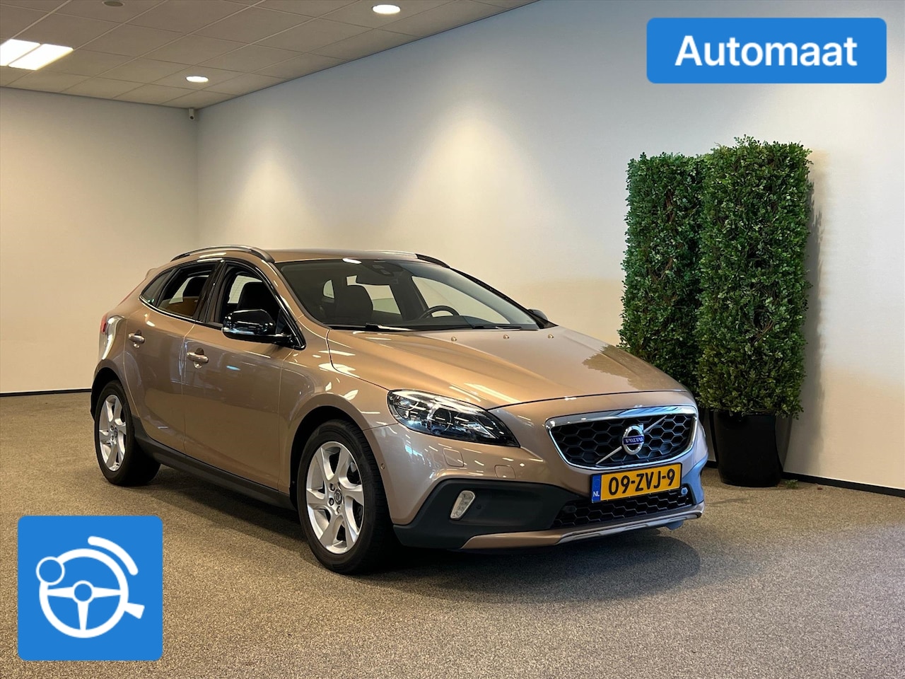 Volvo V40 Cross Country - Handbediening HBR+SG Automaat - AutoWereld.nl