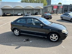 Opel Astra - 1.6-16V GL