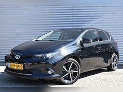 Toyota Auris - 1.8 HYBRID DYN. ULT. / CRUISE / KYLESS / P.CAMERA