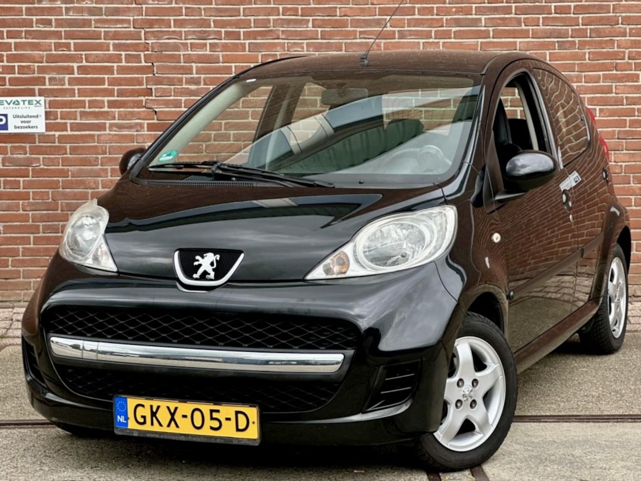 Peugeot 107 - 1.0-12V XR 1.0-12V XR - AutoWereld.nl