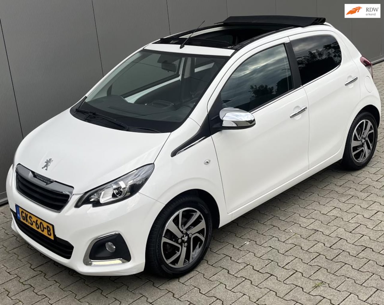 Peugeot 108 - 1.2 VTi Allure cabrio Top 86000km - AutoWereld.nl