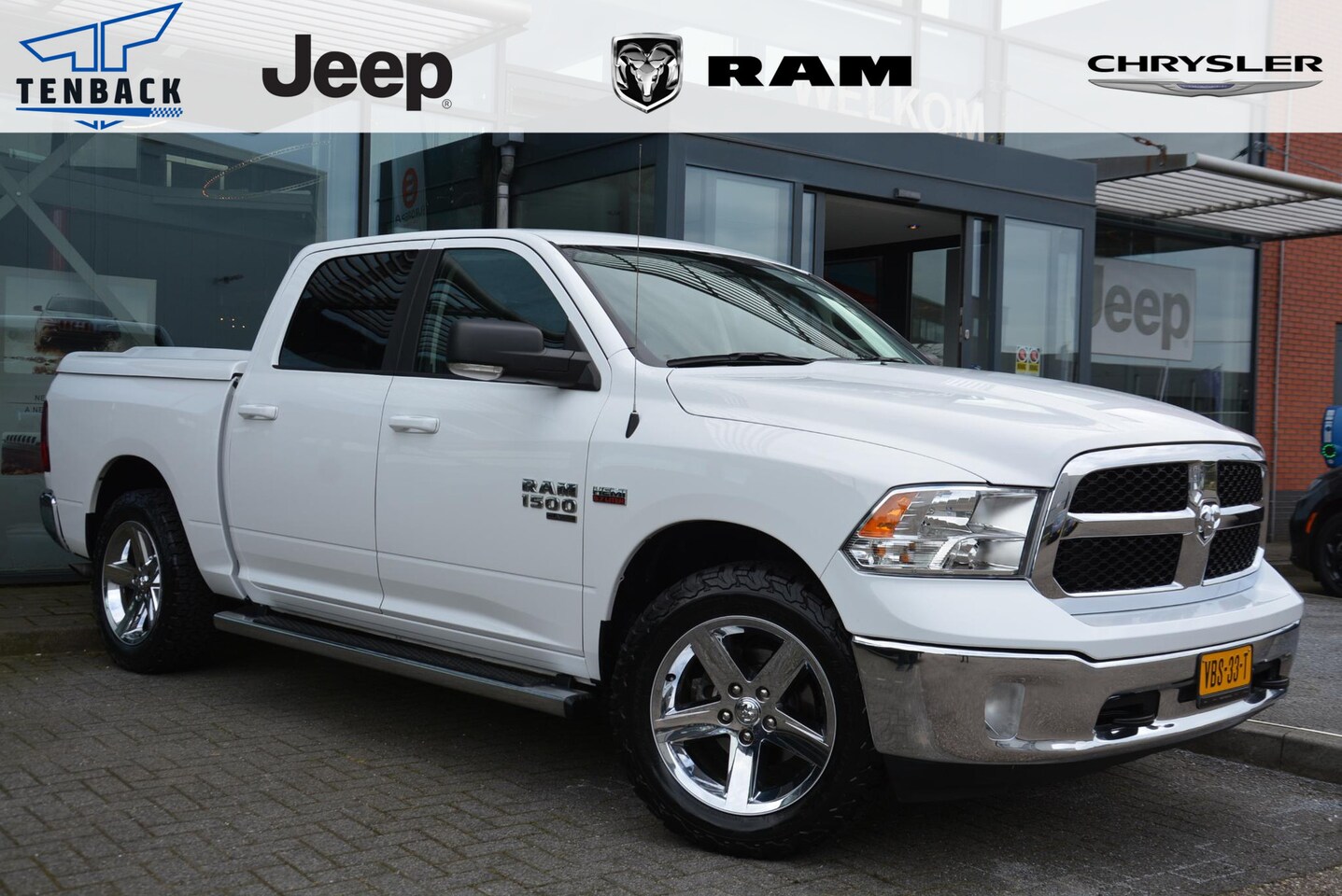 Dodge Ram 1500 - 5.7 V8 4x4 Crew Cab Laramie | 1e eigenaar | Dealerauto - AutoWereld.nl