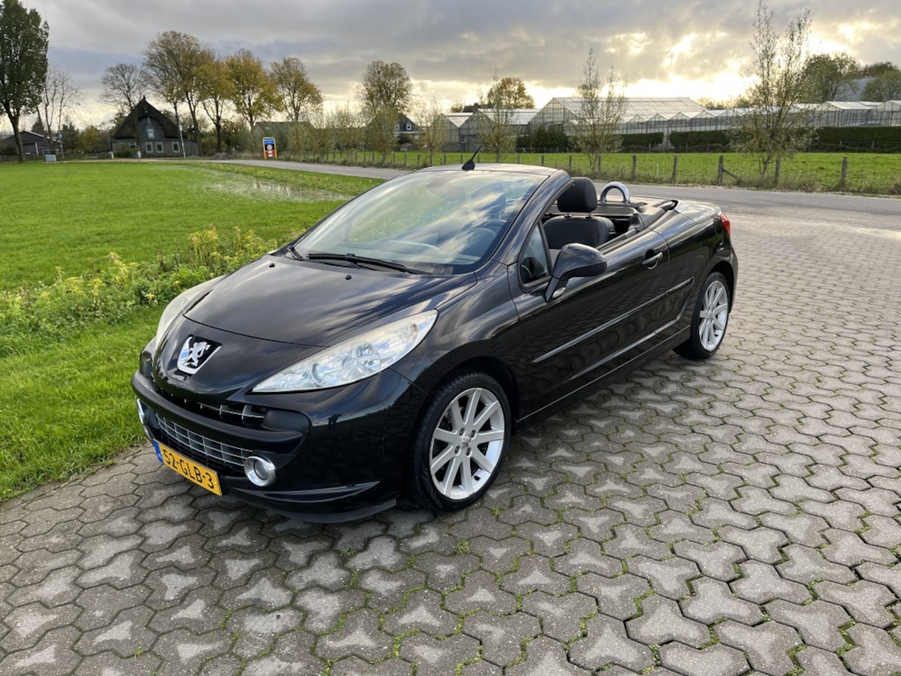 Peugeot 207 CC - 1.6 VTi Roland Garros 2008. - AutoWereld.nl