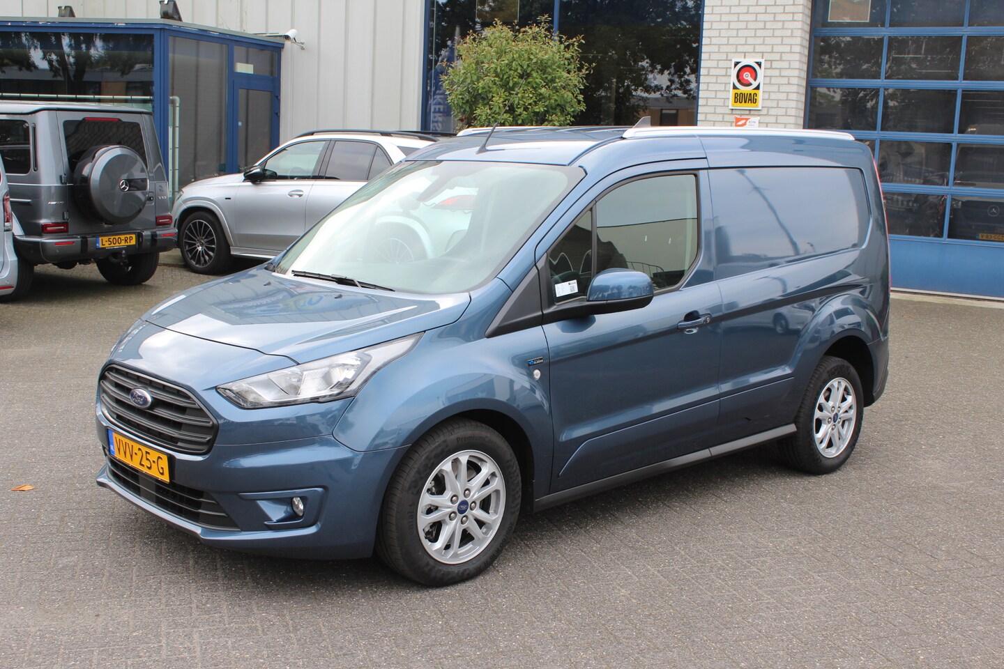 Ford Transit Connect - 1.5 Limited Camera, Climate control, Stoelverwarming - AutoWereld.nl