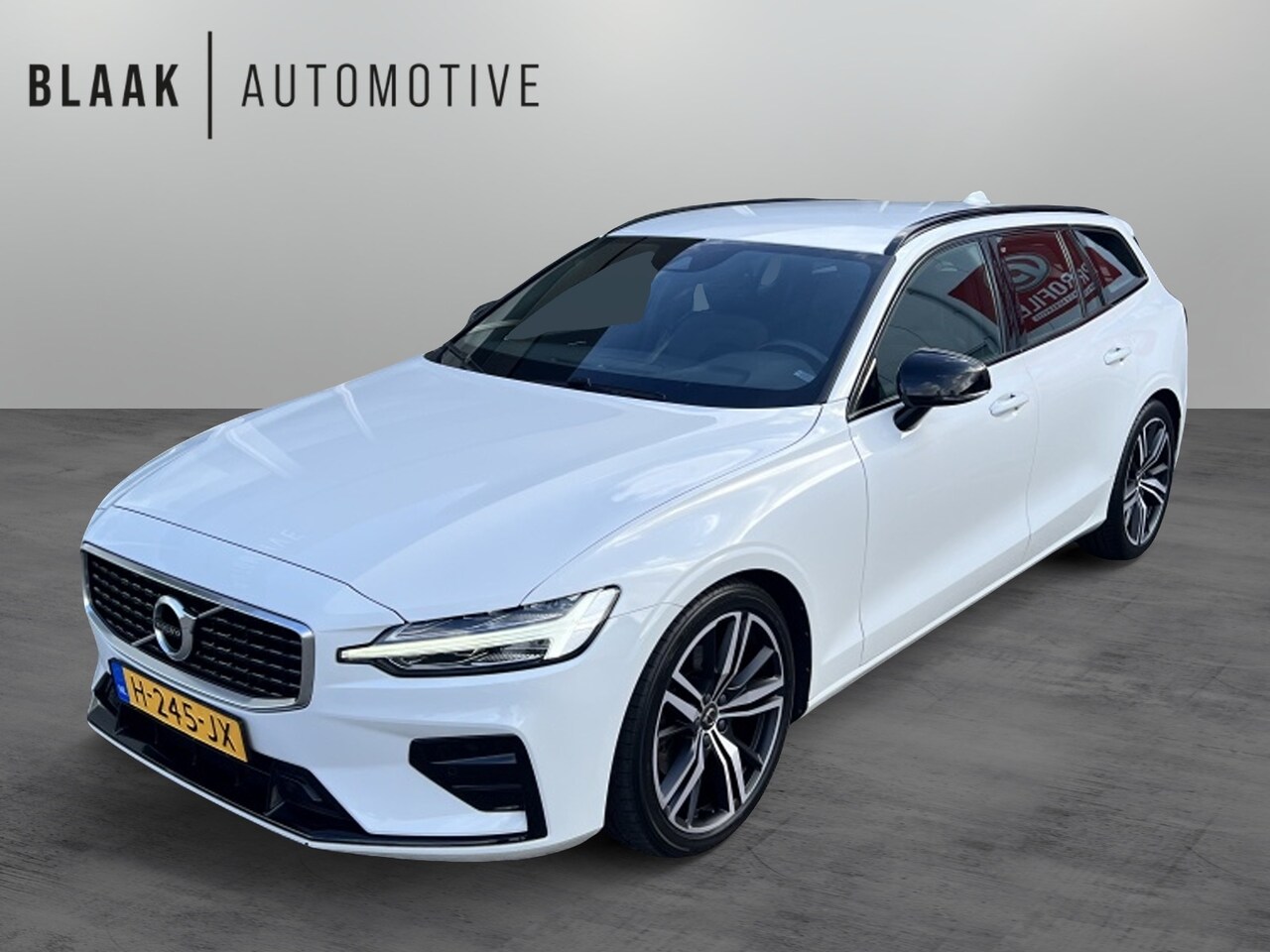 Volvo V60 - 2.0 T4 R-Design | 190pk | el.verst.voorstoelen | - AutoWereld.nl