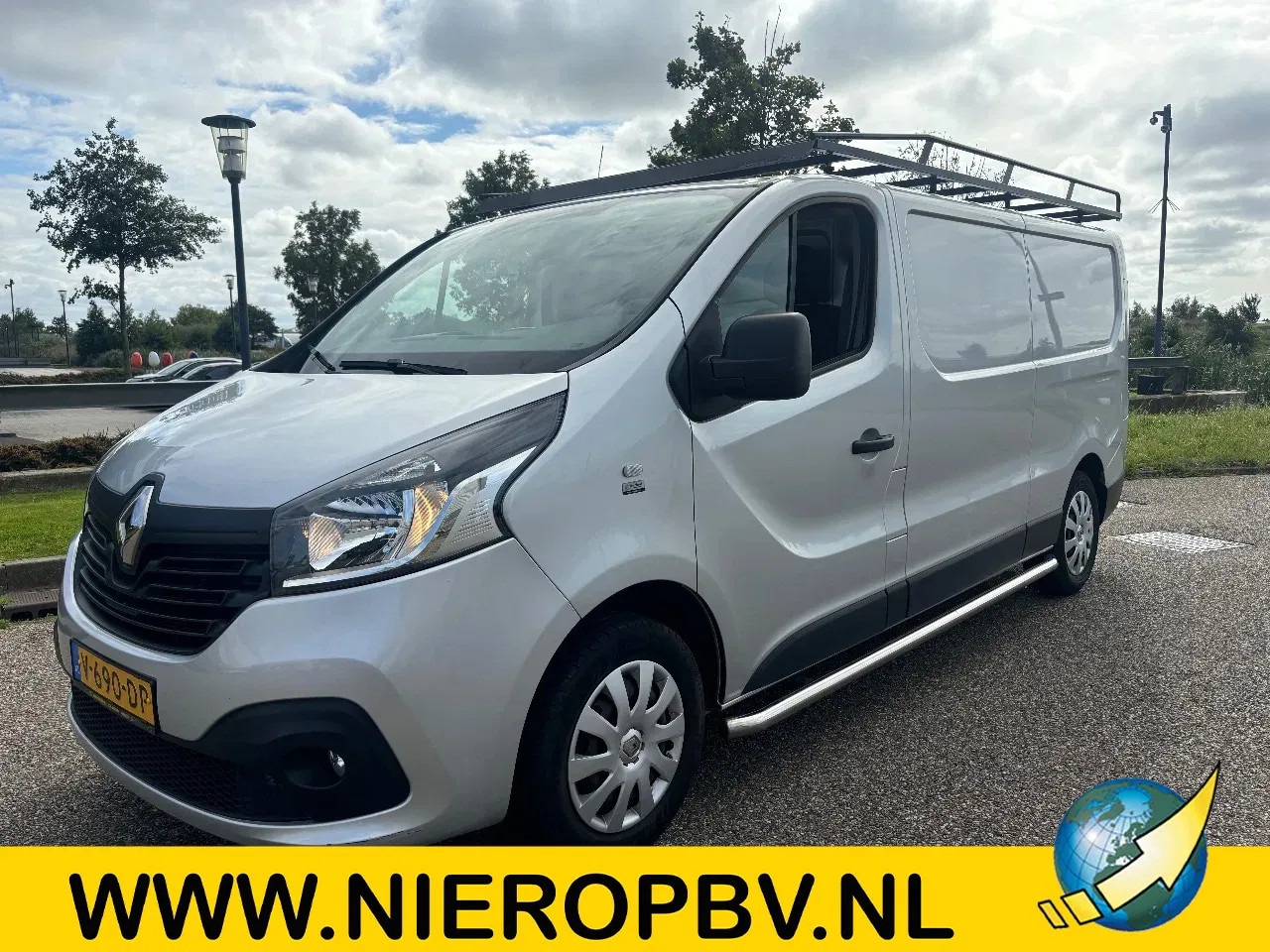 Renault Trafic - 1.6DCI L2H1 Airco Navi Cruisecontrol Trekhaak 42.000KM EURO 6 - AutoWereld.nl