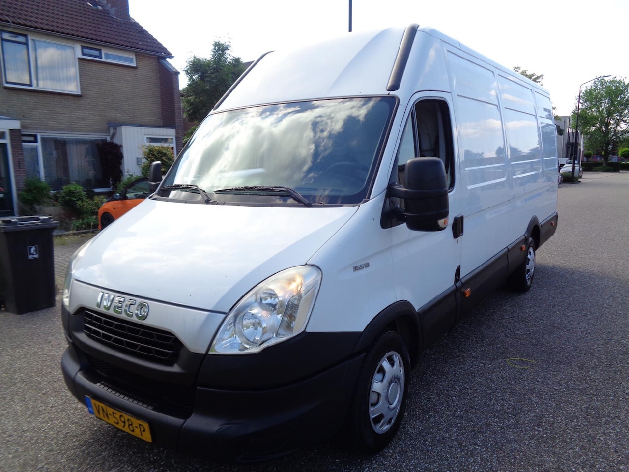 Iveco Daily - 35 S 13V 395 H2 35 S 13V 395 H2 - AutoWereld.nl