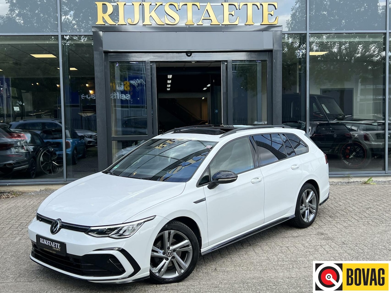 Volkswagen Golf Variant - 1.5 eTSI R-Line Business+|PANO|ACC - AutoWereld.nl