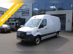 Mercedes-Benz Sprinter - 317 CDI L2H2 RWD MBUX met navigatie 360 graden camera en parkeersensoren, Geveerde stoel,