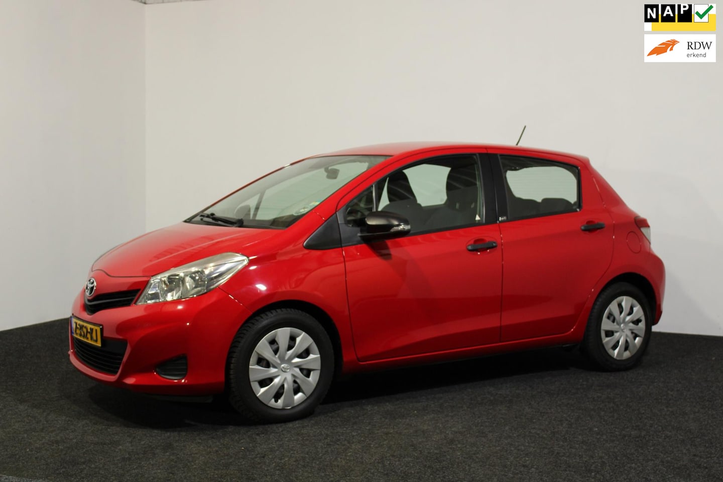 Toyota Yaris - 1.0 VVT-i Trend 5-deurs|airco|trekhaak|Nwe APK| - AutoWereld.nl