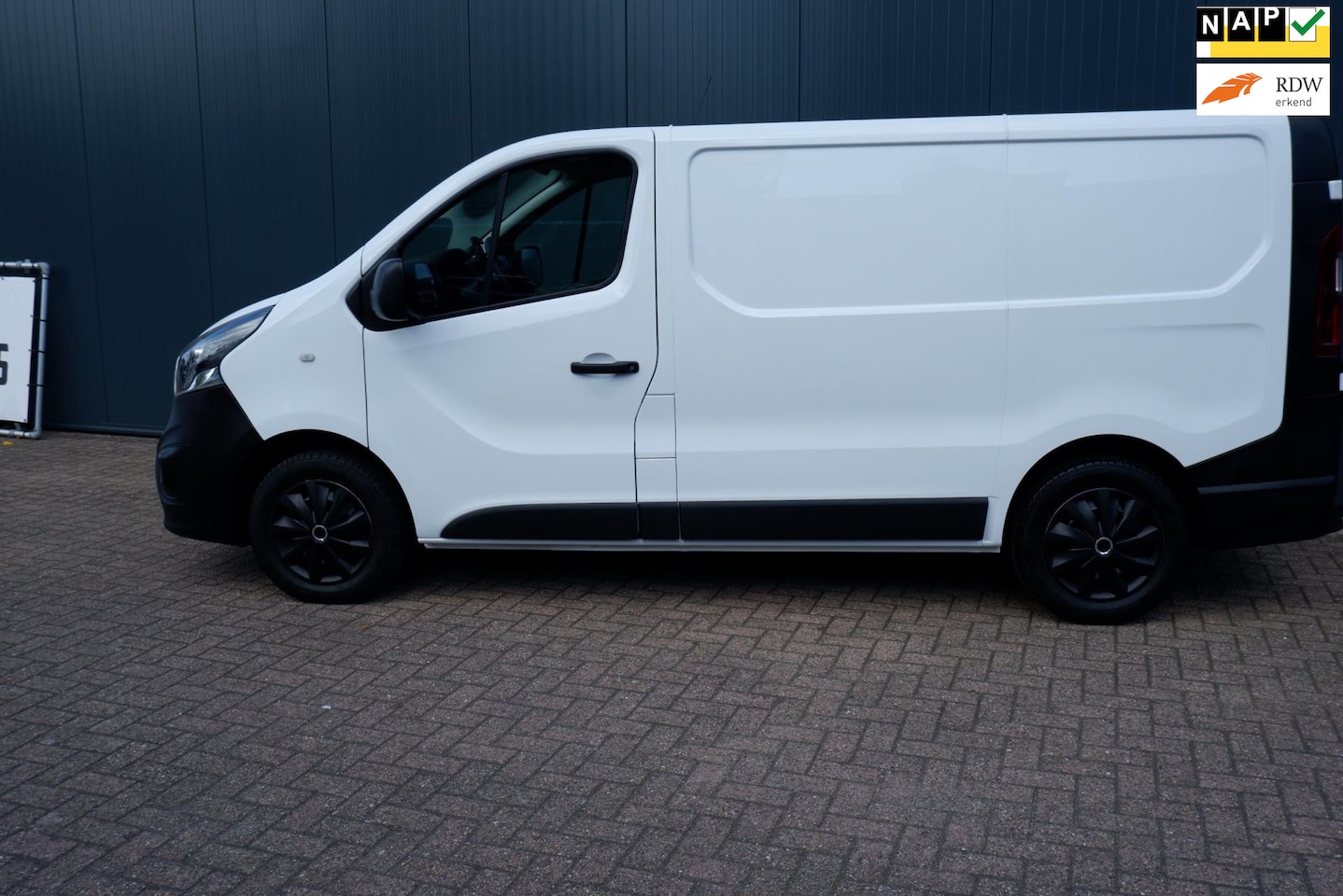 Opel Vivaro - 1.6 CDTI L1H1 Edition 1.6 CDTI L1H1 Edition - AutoWereld.nl