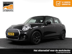 MINI Cooper - 1.5 4 DRS Business Edition Automaat - 12 MND BOVAG GARANTIE | Xenon | PDC | Union Jack | S