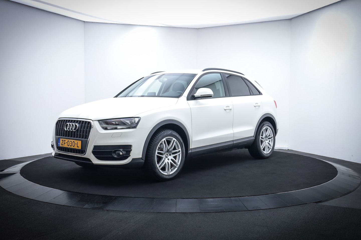 Audi Q3 - 1.4 TFSI Pro Line TREKH.AFN/NAVI/CLIMA/LMV 18"/PDC/BLUETOOTH - AutoWereld.nl