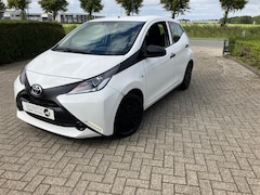 Toyota Aygo - 1.0 VVT-i X-Fun | Airco | Bluetooth | Snelheidsbegrenzer