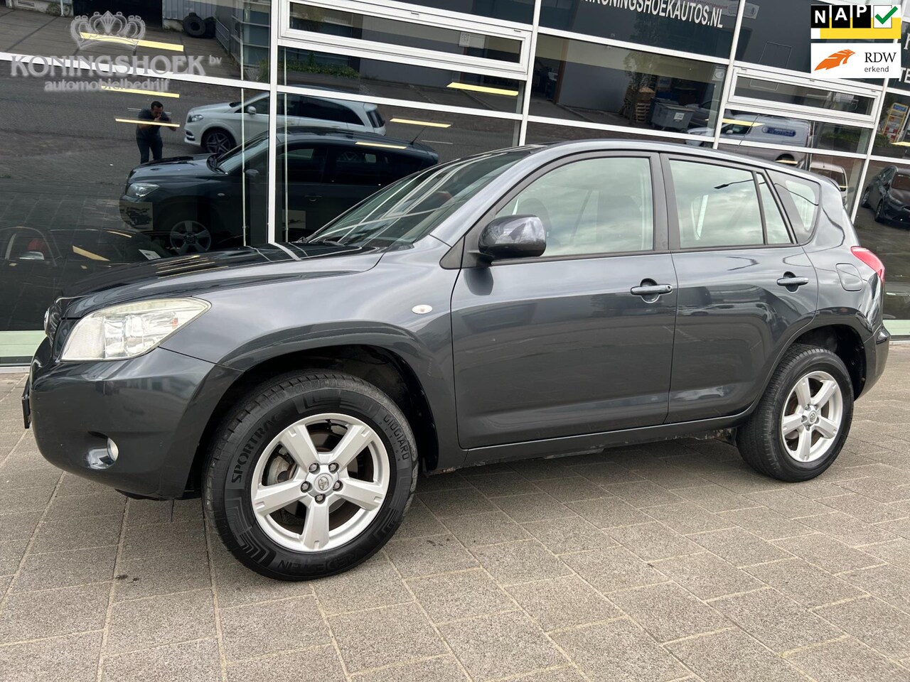 Toyota RAV4 - 2.0 VVTi Linea Sol 2.0 VVTi Linea Sol - AutoWereld.nl