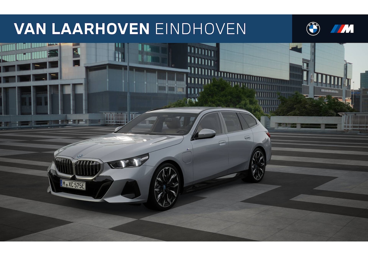 BMW 5-serie Touring - 530e High Executive M Sport Automaat / Stoelventilatie / Adaptieve LED / Parking Assistant - AutoWereld.nl