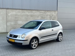 Volkswagen Polo - 1.2-12V APK 16-09-2025+RADIO CD AUX USB+VELGEN+TREKHAAK+2 SLEUTELS EN BOEKJES