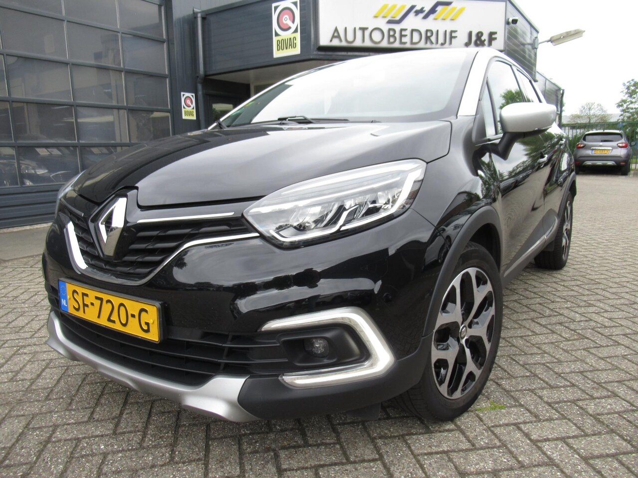 Renault Captur - 1.2 TCe Intens / NAV / PDC / AUTOMAAT - AutoWereld.nl