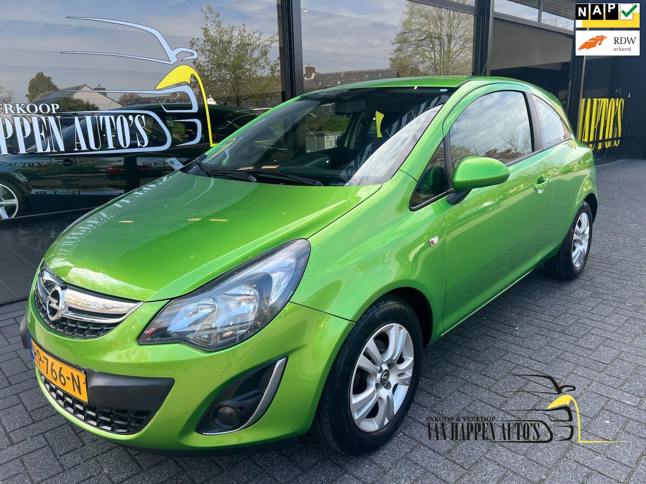 Opel Corsa - 1.2-16V Cosmo / APK 9-2025 - AutoWereld.nl