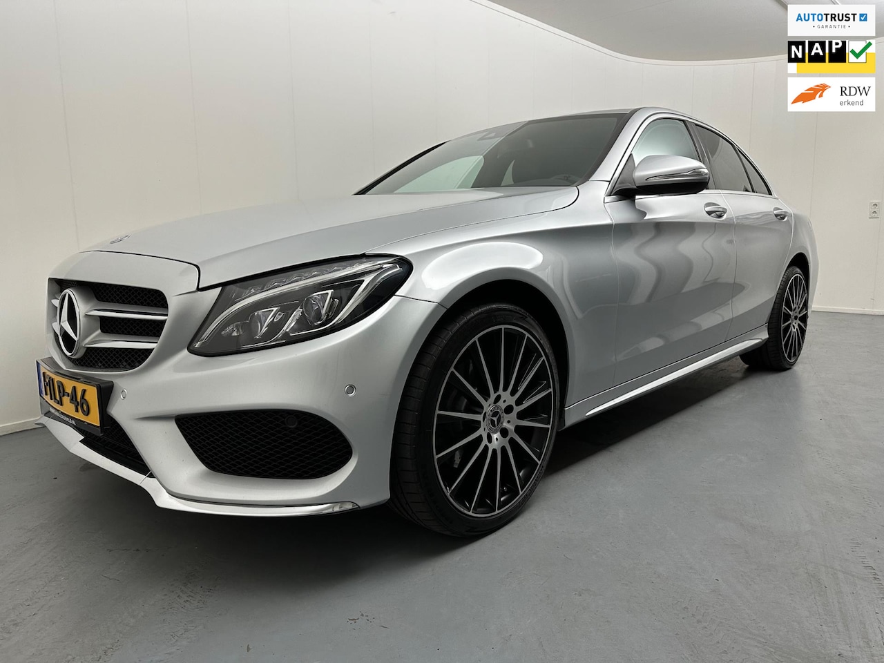 Mercedes-Benz C-klasse - 180 Ambition Comfort | Amg-pakket | Leder | Clima | Camera |Led | Lmv | Nap - AutoWereld.nl