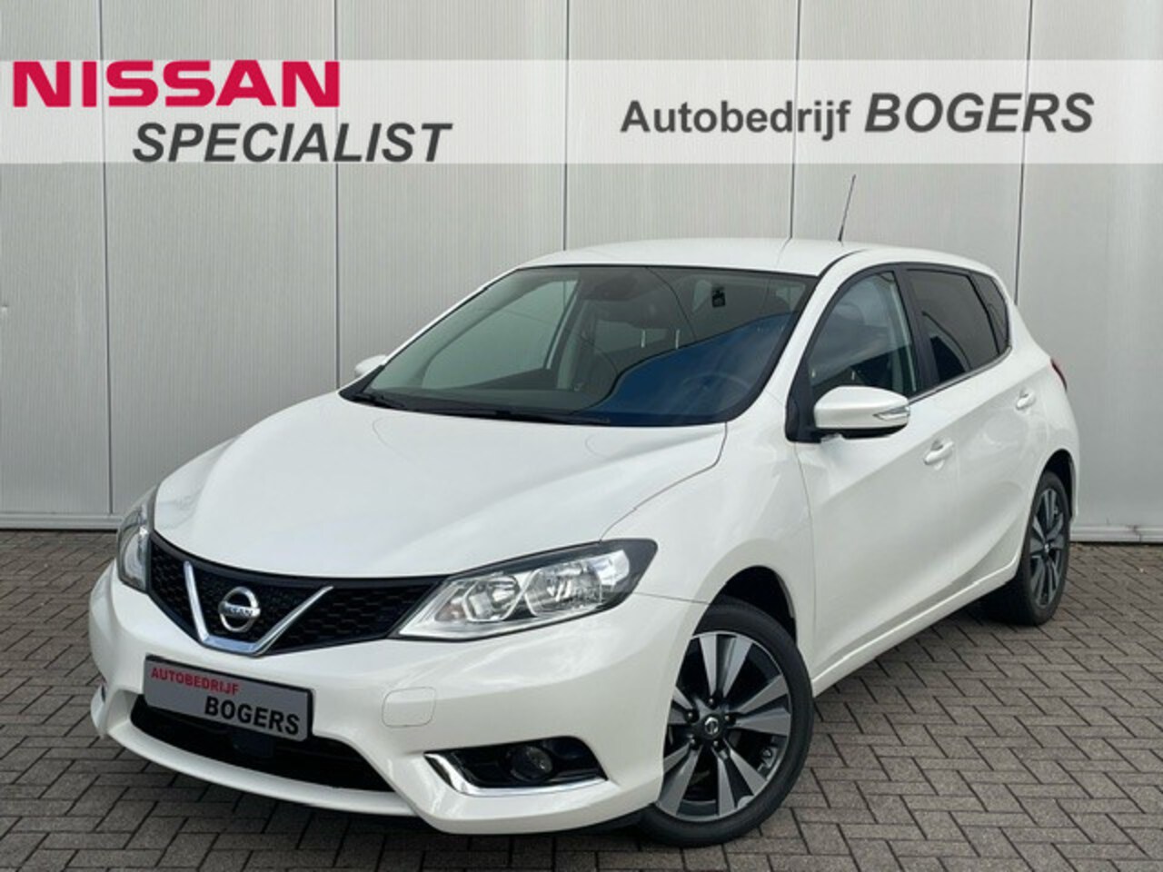 Nissan Pulsar - 1.2 DIG-T N-Connecta Navigatie, Climate Control, Cruise Control, 17"Lm, Half Leder, Achter - AutoWereld.nl