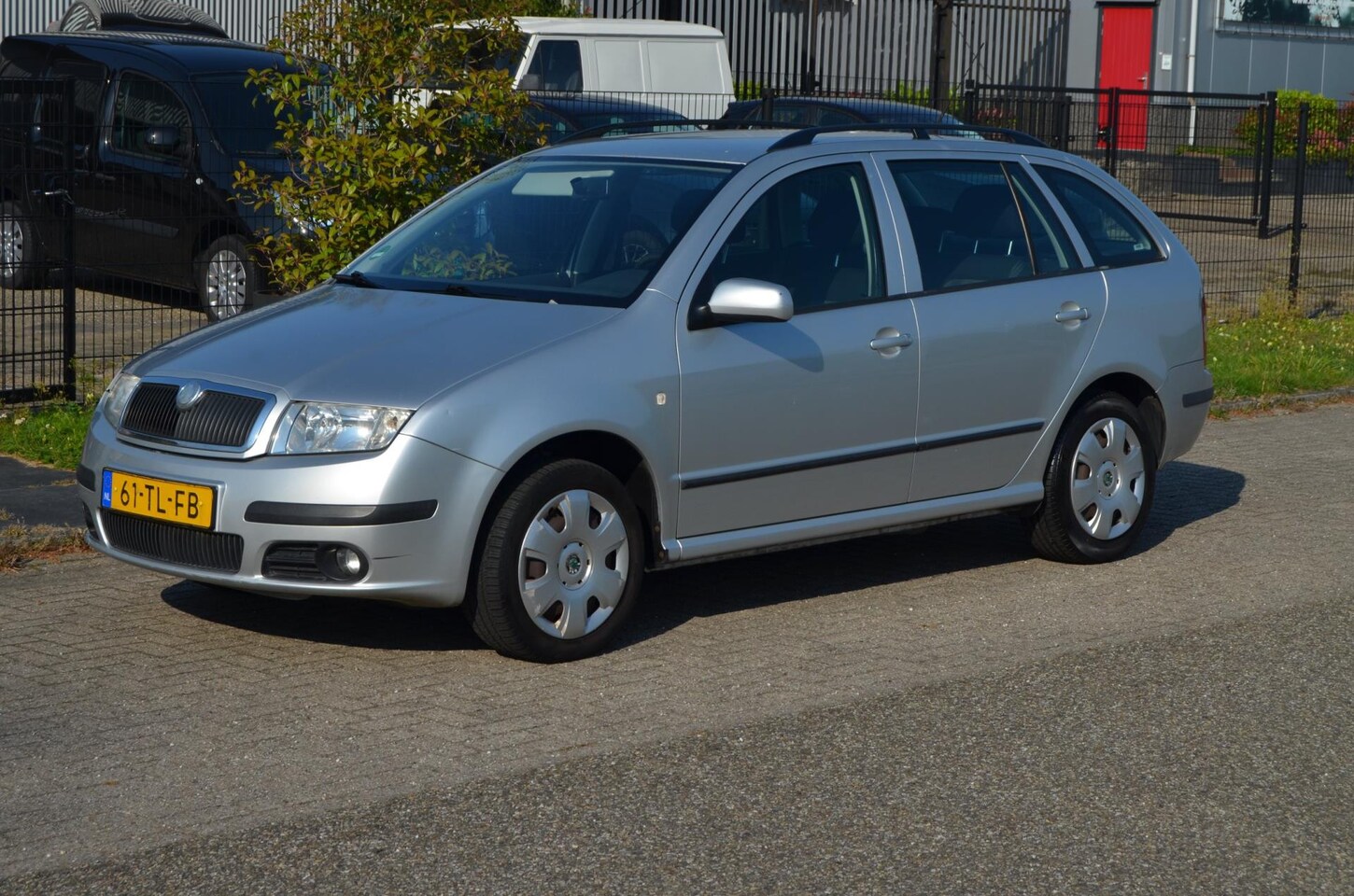 Skoda Fabia Combi - 1.4-16V Spirit+ Airco|Cruise|Trekhaak - AutoWereld.nl