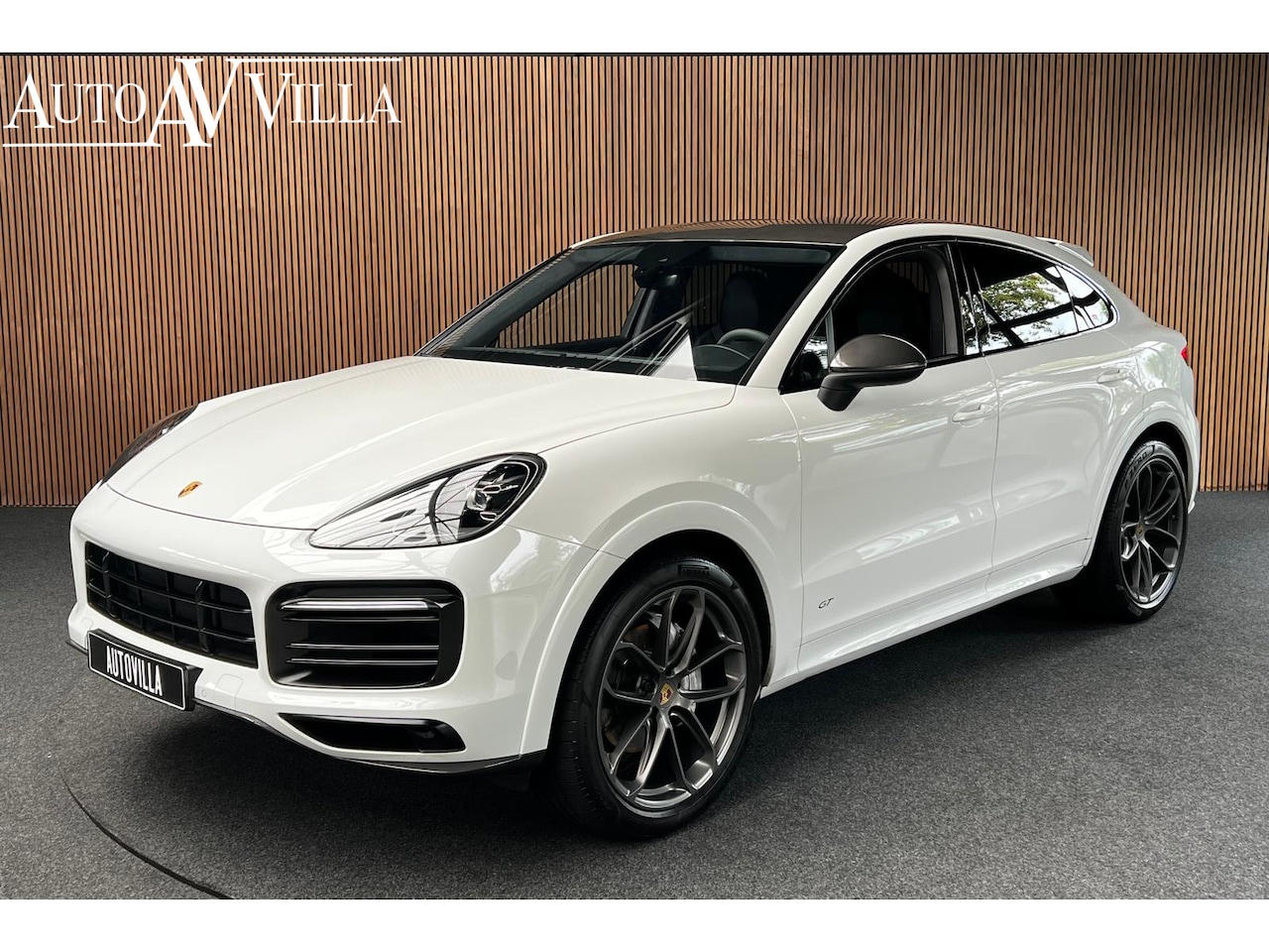 Porsche Cayenne Coupé - 3.0 GT Sport Chrono Carbon Softclose Camera Bose Elektr. uitklapbare trekhaak Alcantara bi - AutoWereld.nl