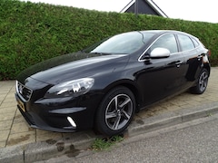 Volvo V40 - 1.6 T3 OCEAN RACE-150 Pk-Clima-Blth-Navi-Cruise-Pdc-Hlf leer