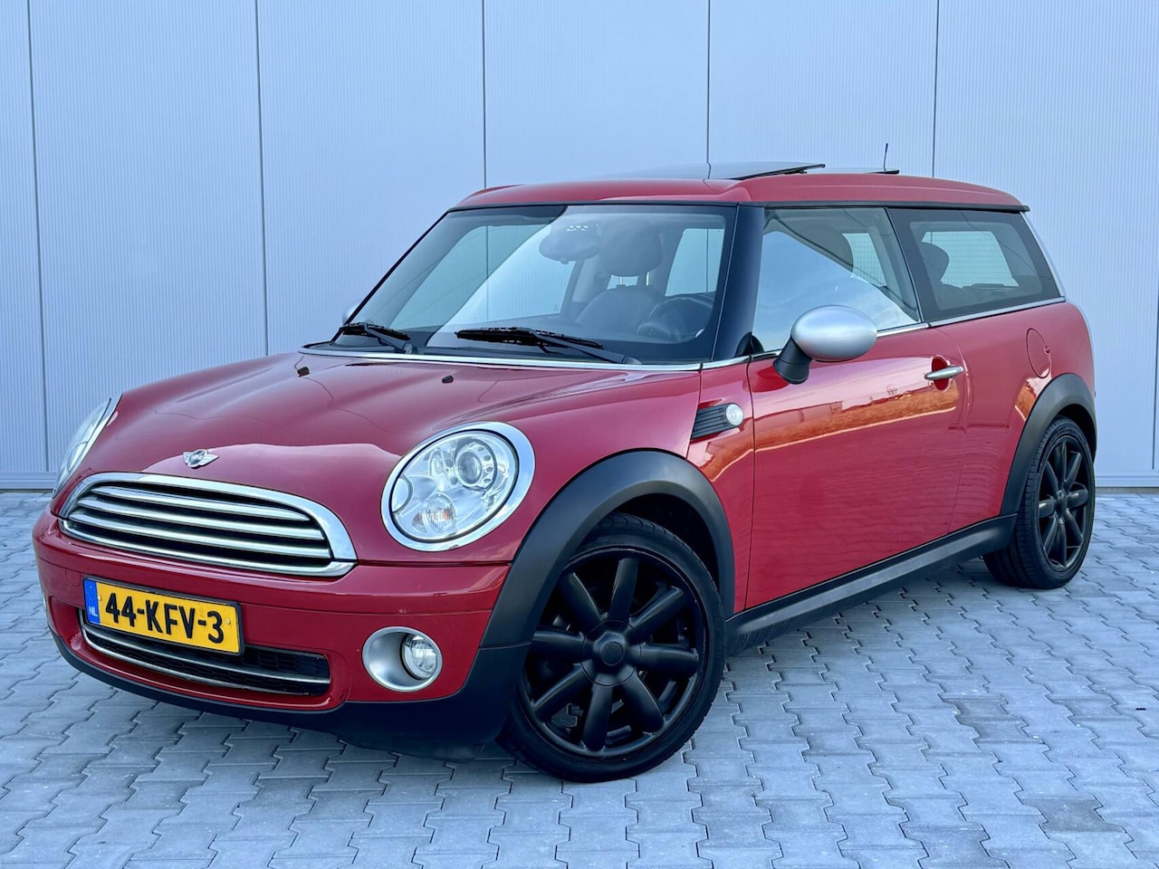 MINI Clubman - 1.6 Cooper | Xenon | Pano | Clima | PDC | Leder - AutoWereld.nl