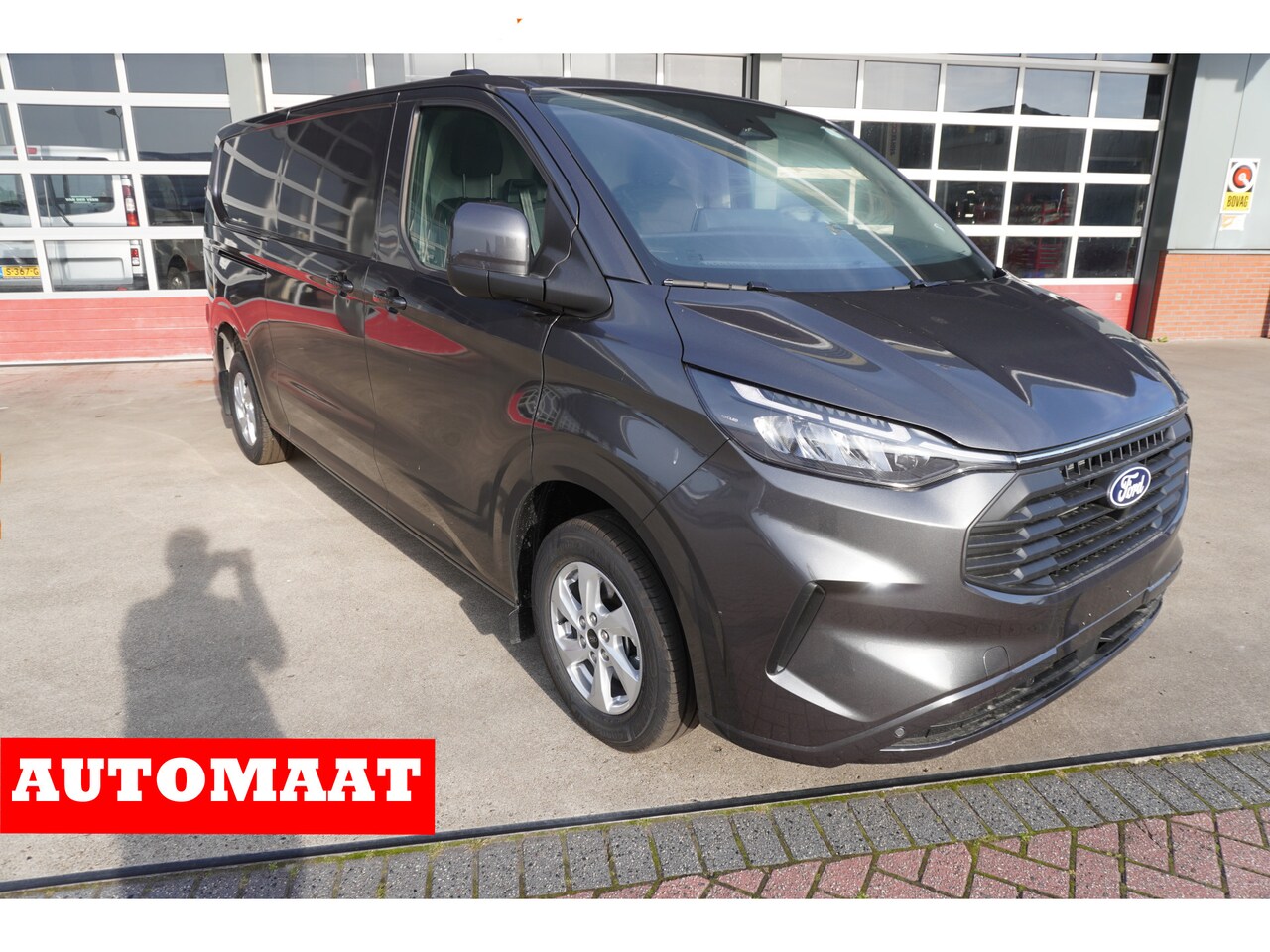 Ford Transit Custom - 320 2.0 TDCI 170pk L2H1 Limited (V126) Schuifdeur L+R / adapt cruise/Camera/Navi - AutoWereld.nl