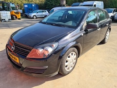 Opel Astra - 1.6 Essentia