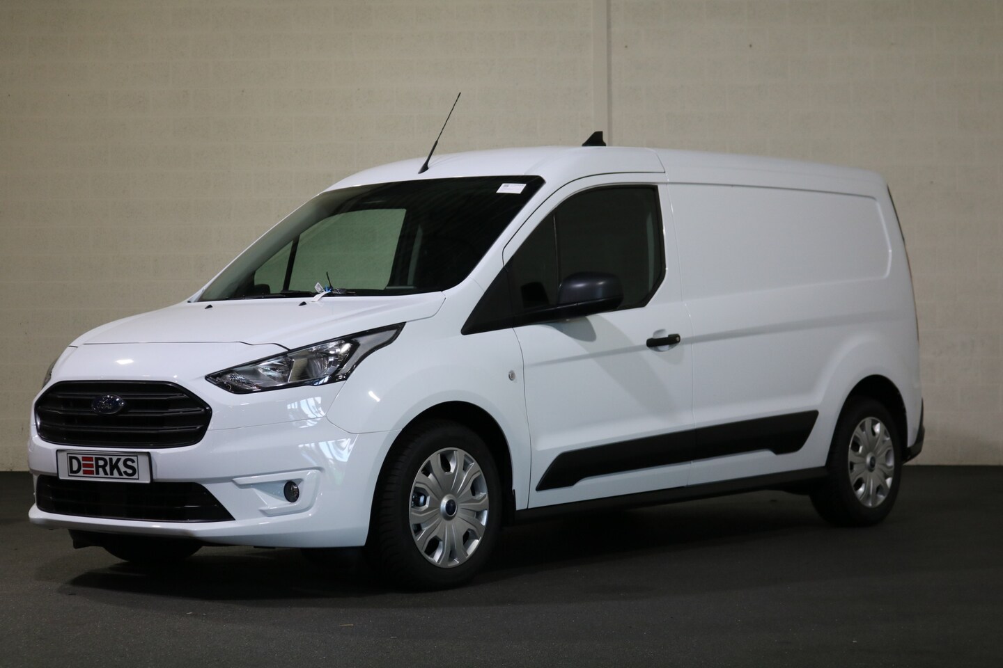 Ford Transit Connect - 1.5 EcoBlue L2 100pk Trend Airco Apple Carplay Camera Trekhaak - AutoWereld.nl