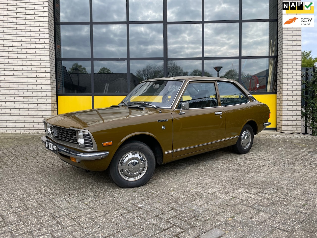 Toyota Corolla - 1.2 de Luxe aankoop factuur en koopovereenkomst van 1974 erbij van de 1ste eigenaar - AutoWereld.nl