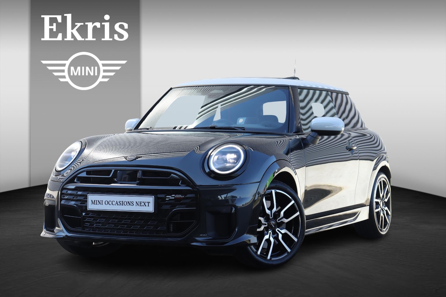 MINI Cooper - 3-deurs C | John Cooper Works + Pakket M + Head-Up + Panodak + Comfort Acces + Getint Glas - AutoWereld.nl