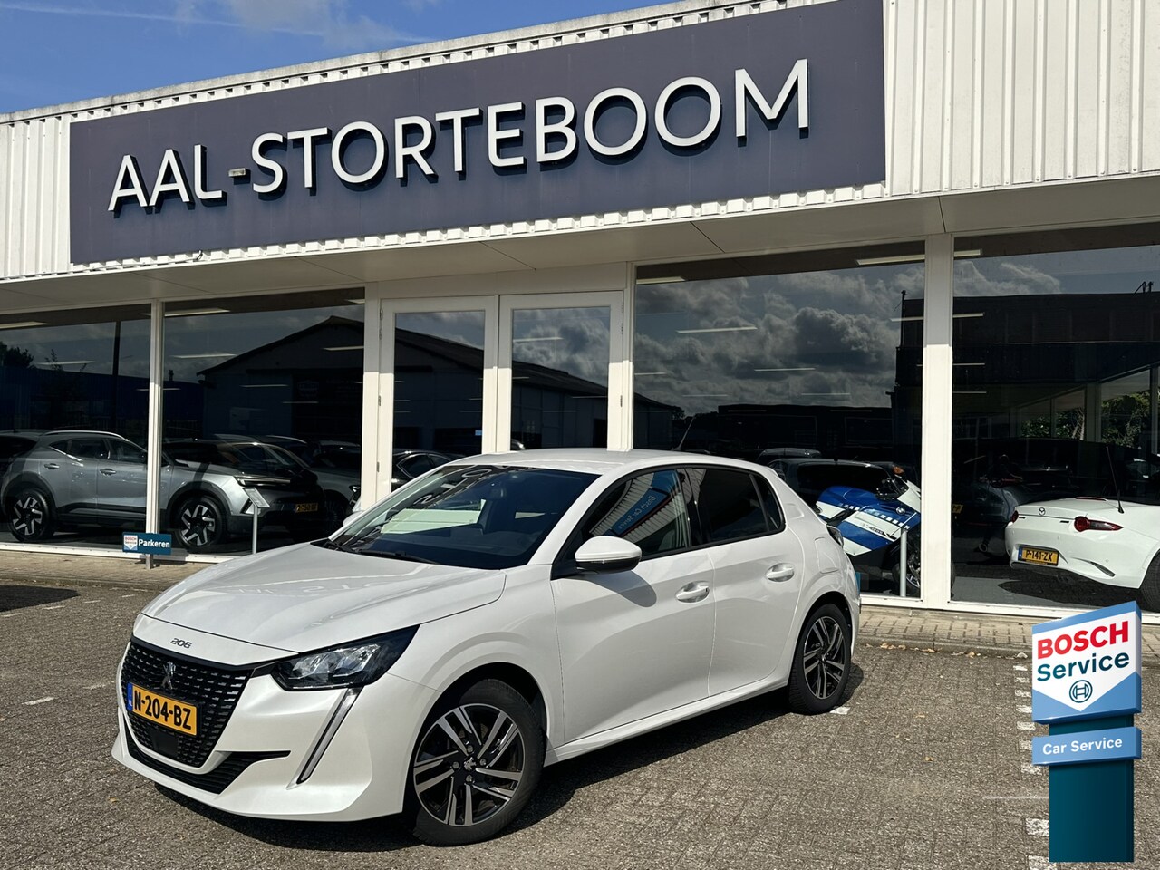 Peugeot 208 - 1.2 PureTech Allure Pack | LED | Keyless | Adapt. Cruise | Apple Carplay | Stoelverwarming - AutoWereld.nl