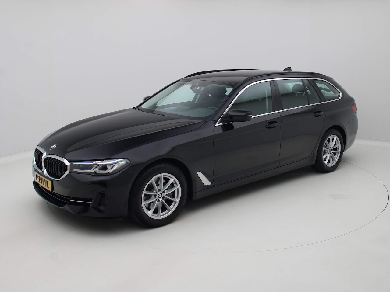 BMW 5-serie Touring - 520i Business Edition Plus Leder/ Virtual Cockpit - AutoWereld.nl