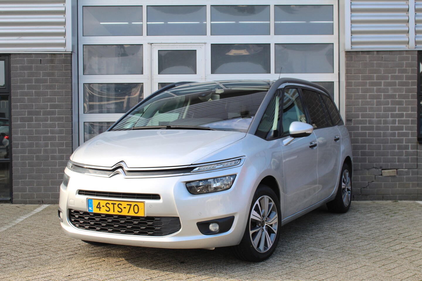 Citroën Grand C4 Picasso - 1.6 THP Business / Navigatie / Camera / N.A.P. - AutoWereld.nl