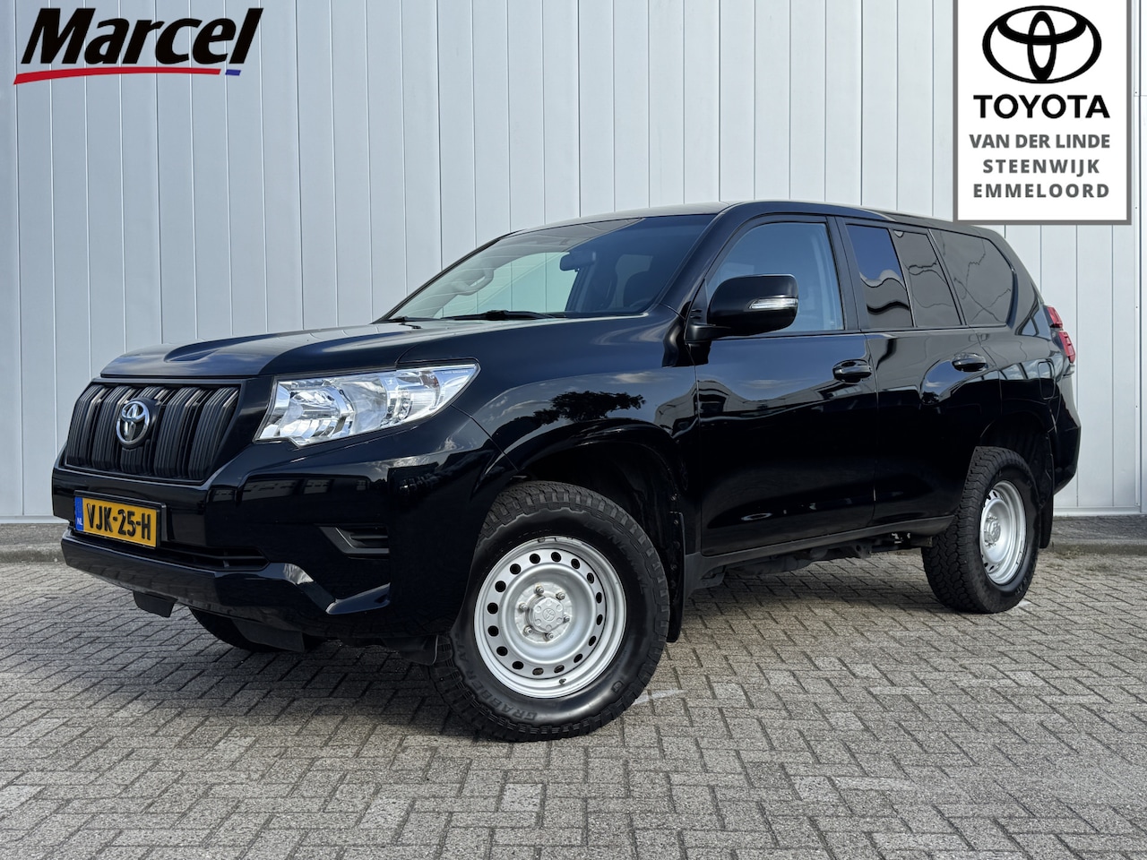 Toyota Land Cruiser - 2.8 D-4D-F Comfort Window Van NL Auto 1e Eigenaar Dealer Onderhouden Cruise Keyless Consig - AutoWereld.nl