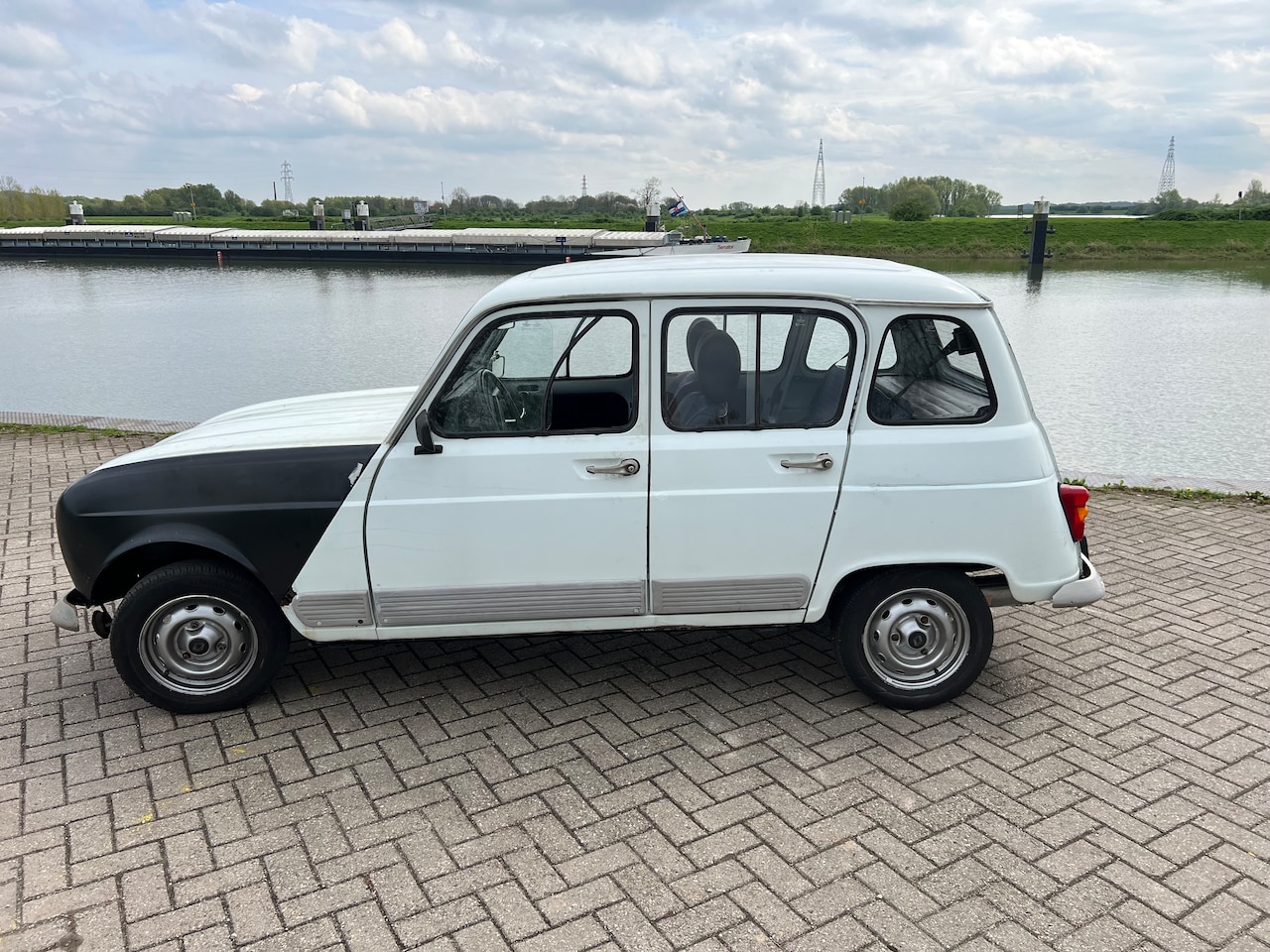 Renault 4 - GTL. F4. F6  INRUIL MOGELIJK - AutoWereld.nl