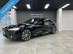 Volvo S60 - Recharge T8 AWD R-Design H&K | Pano | 299KW