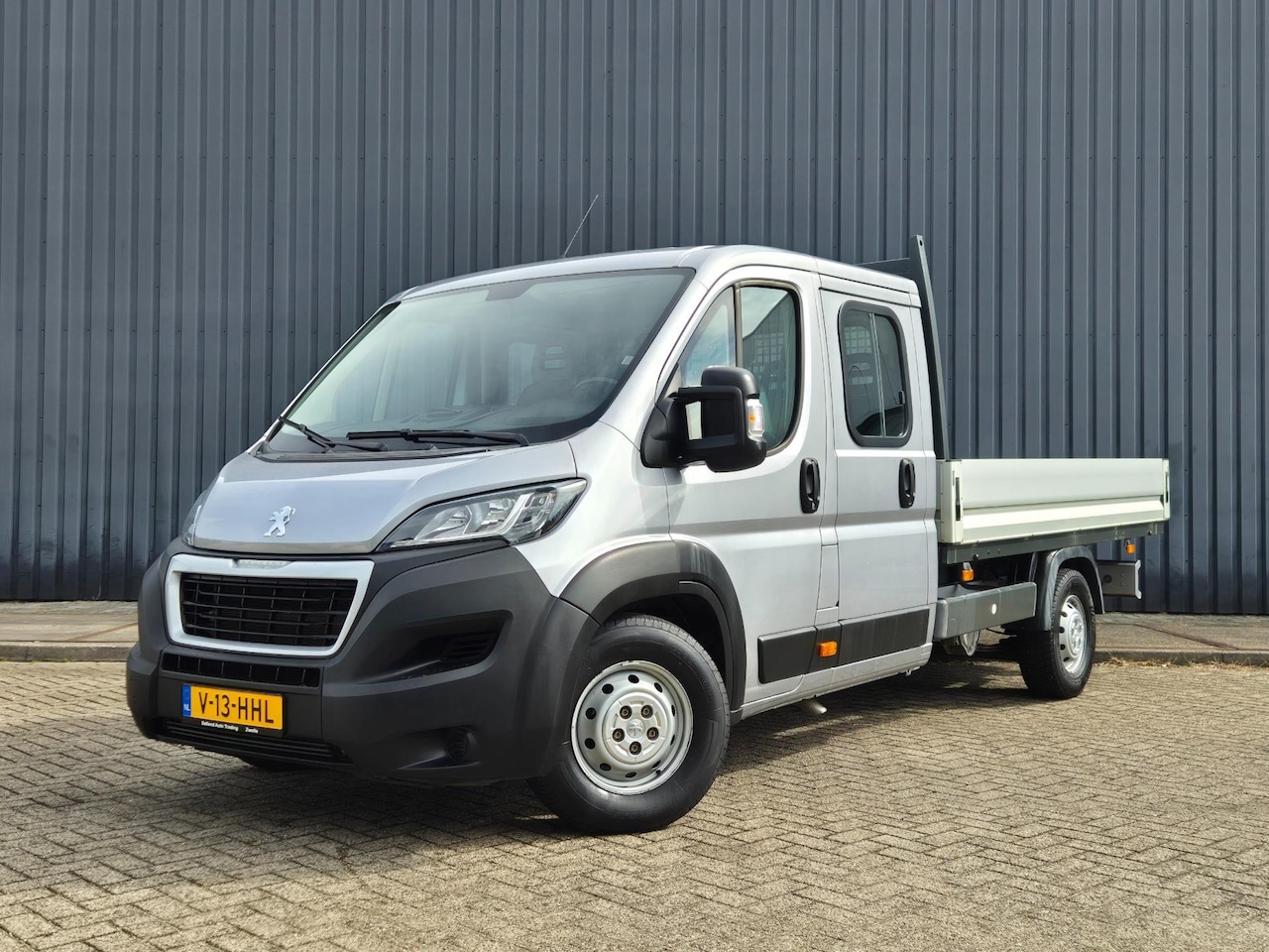 Peugeot Boxer - 2.2 BlueHDi 140pk L4 Pick up Dubbele Cabine Open Laadbak |Airco| - AutoWereld.nl