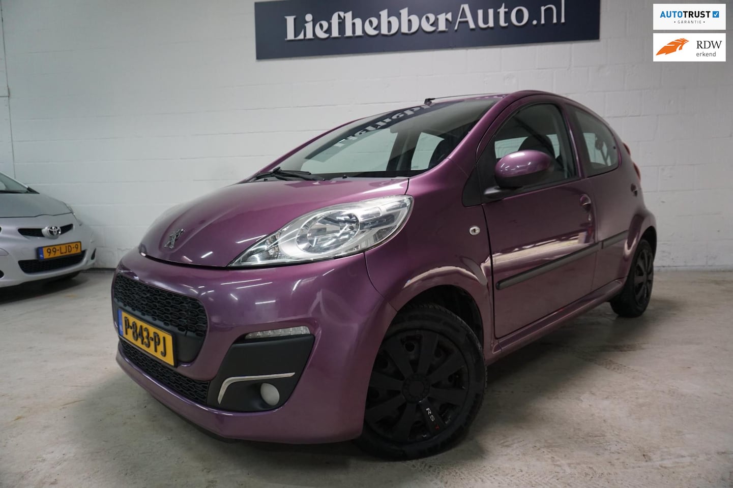 Peugeot 107 - 1.0 Urban Light / Airco / Elek.Pakket / Apk t/m 6-25 - AutoWereld.nl