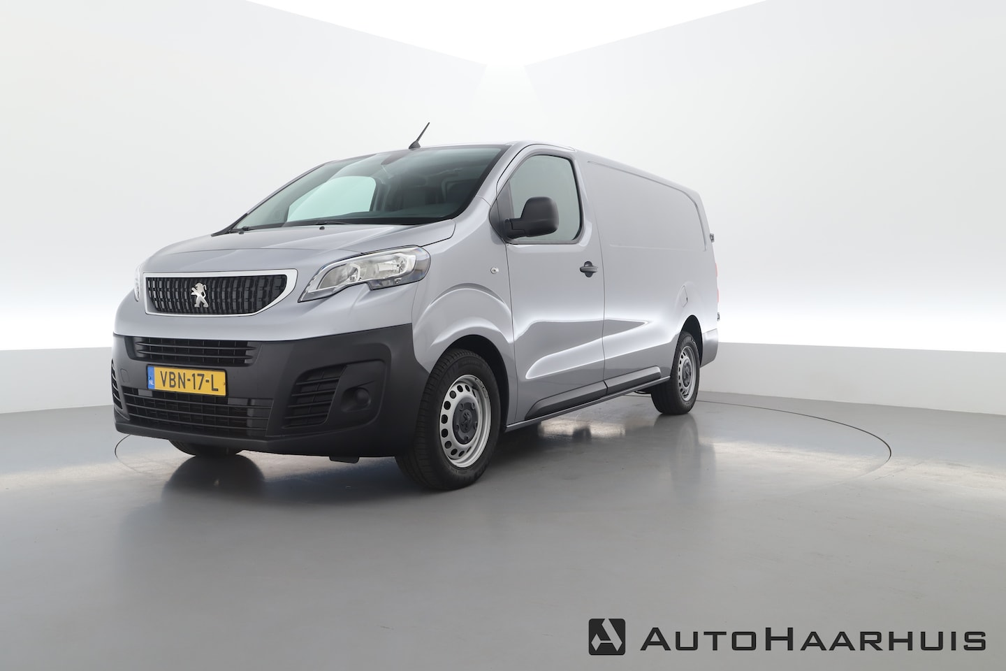 Peugeot Expert - 2.0 BlueHDI 120 Long L3 Premium | Airco | Cruise | PDC | Betimmering - AutoWereld.nl