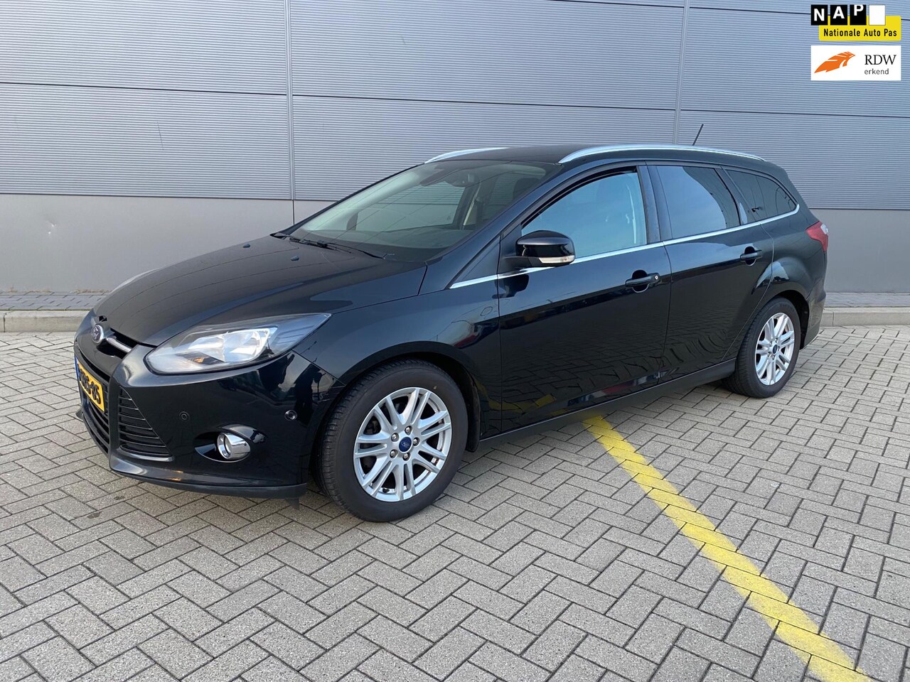 Ford Focus Wagon - 1.0 EcoBoost Edition Plus ALLEEN VOOR DE EXPORT - AutoWereld.nl