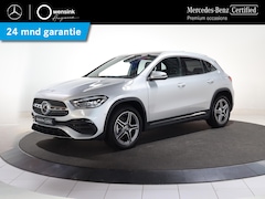 Mercedes-Benz GLA-Klasse - 250 e AMG Line | Panoramadak | Elektrische achterklep | Sfeerverlichting | Apple Carplay |